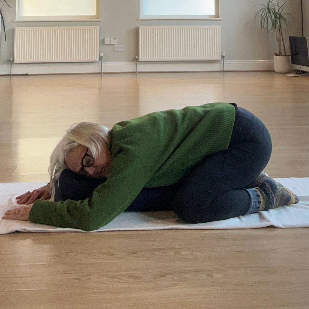 chld_w_bolster frosty view of Sale